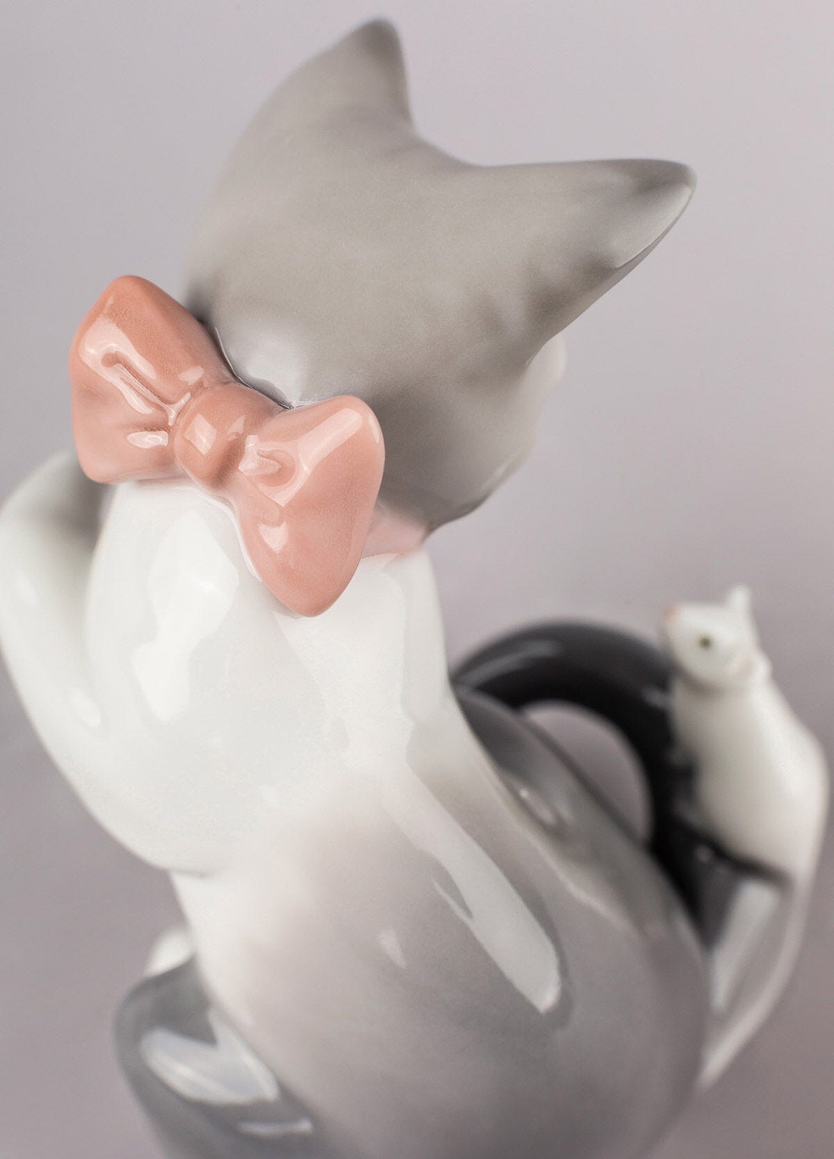 驚いた仔猫ちゃん - Lladro-Japan