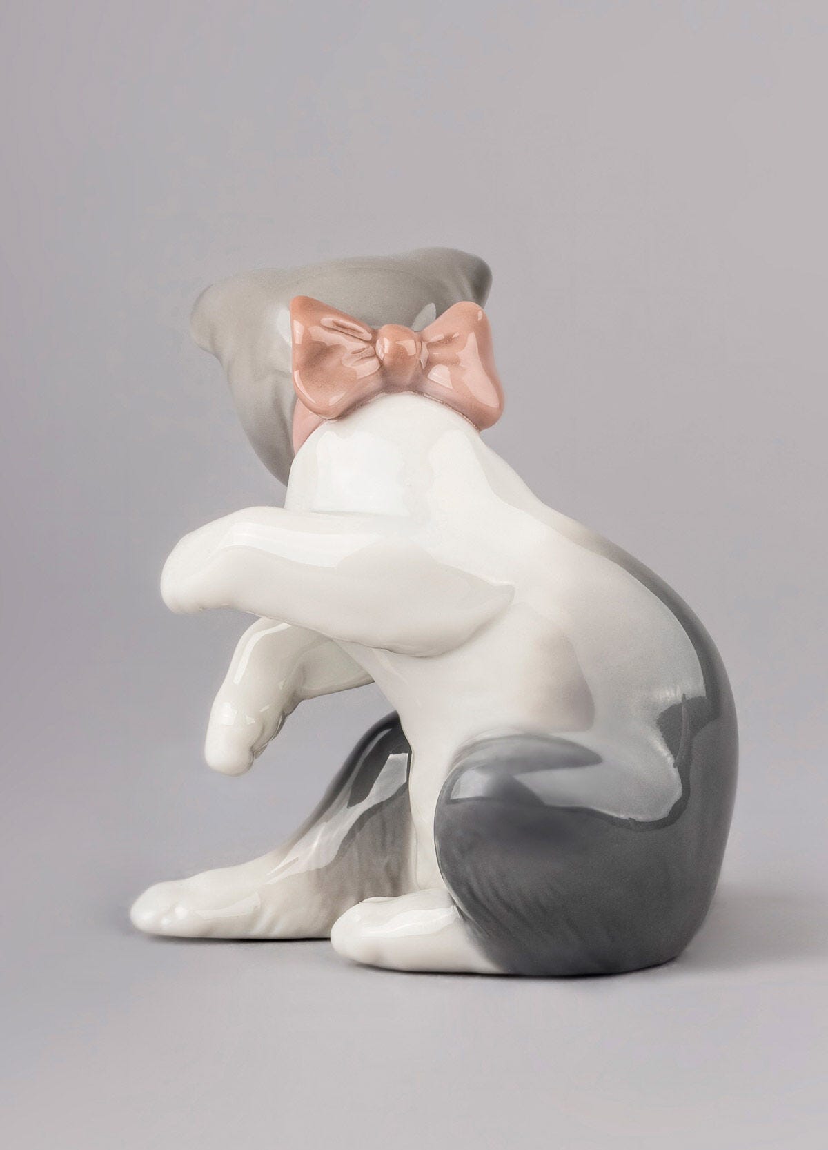 驚いた仔猫ちゃん - Lladro-Japan