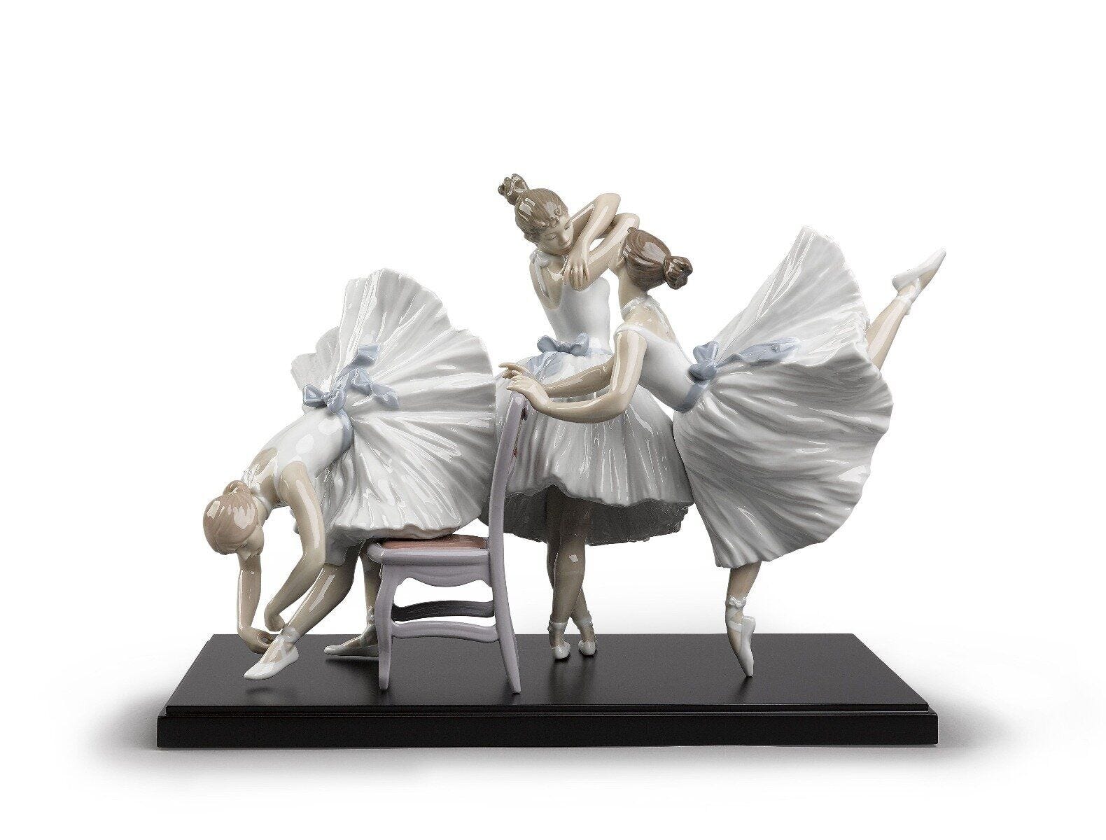 Backstage Preparation Lladro - 01015817 - Entertainment and the Arts Lladro  Figurines & Collectibles