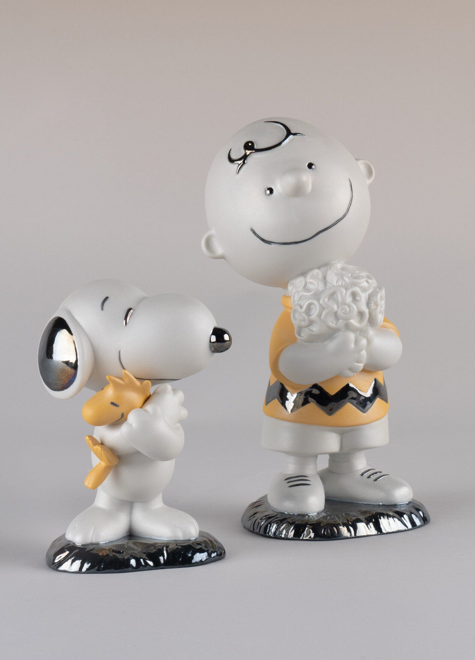 リヤドロ NEW LLADRO CHARLIE BROWN FIGURINE #9491 BRAND NIB PEANUTS