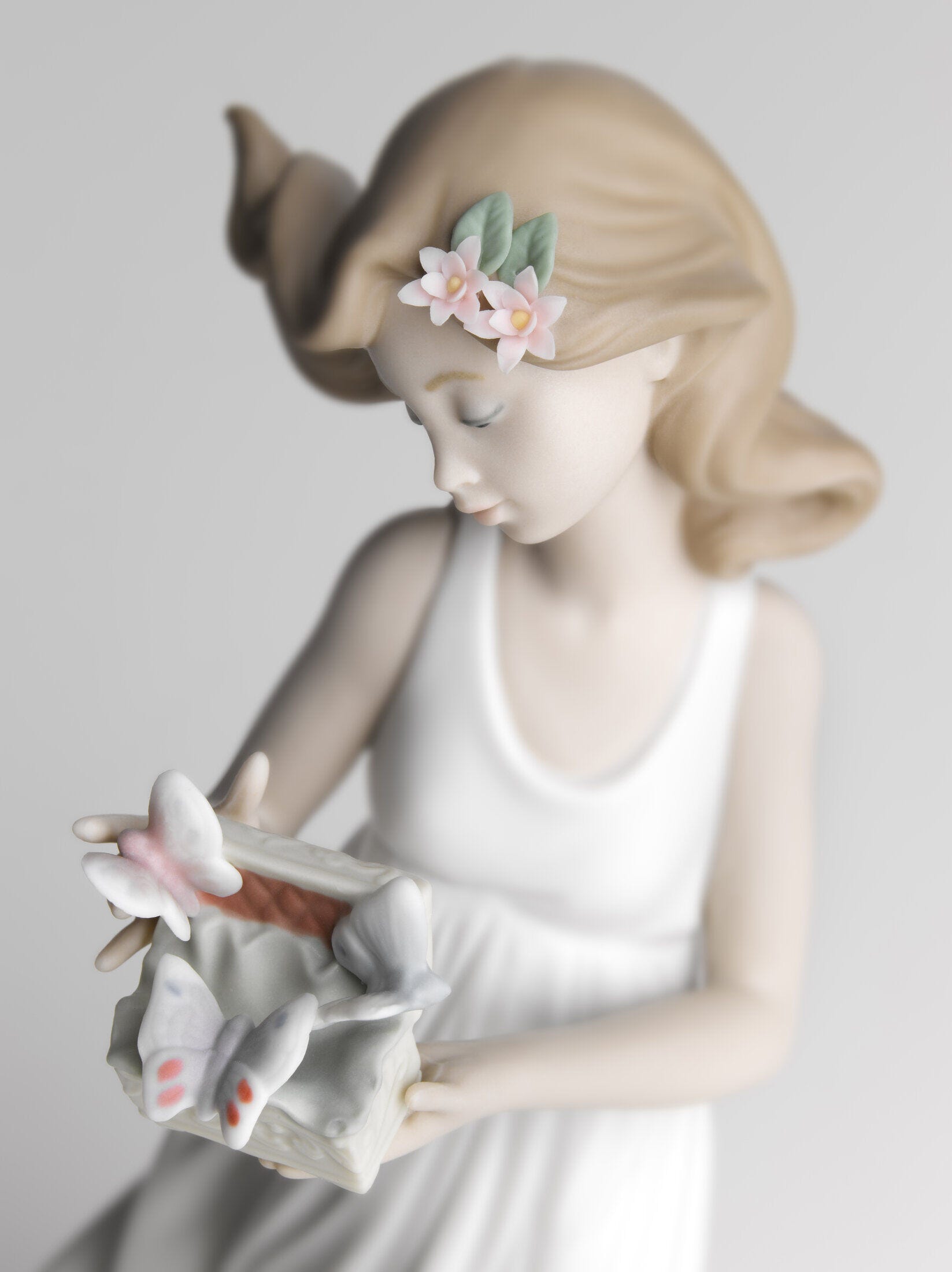 Butterfly Treasures Woman Figurine - Lladro-USA