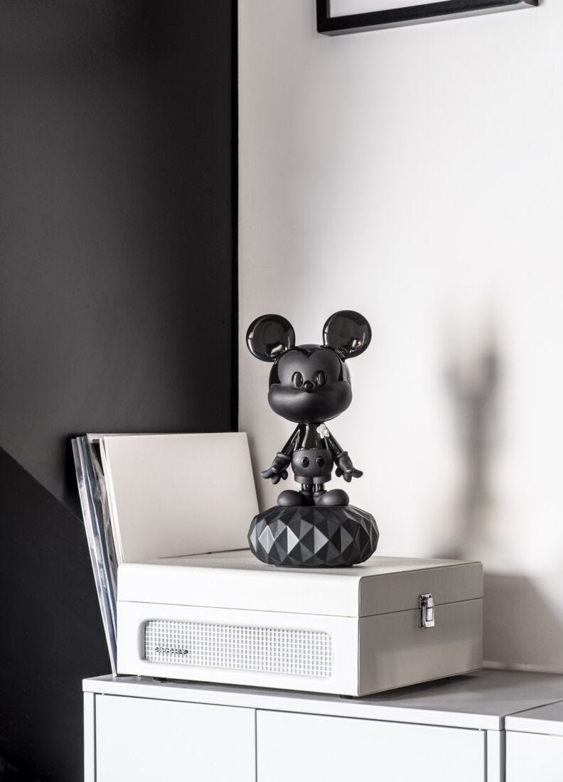 Escultura Mickey Total Black en Lladró