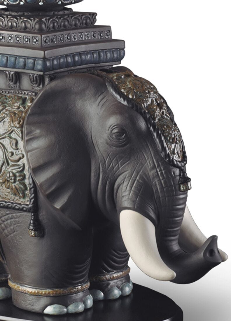 Siamese Elephant Table Lamp (JP) in Lladró