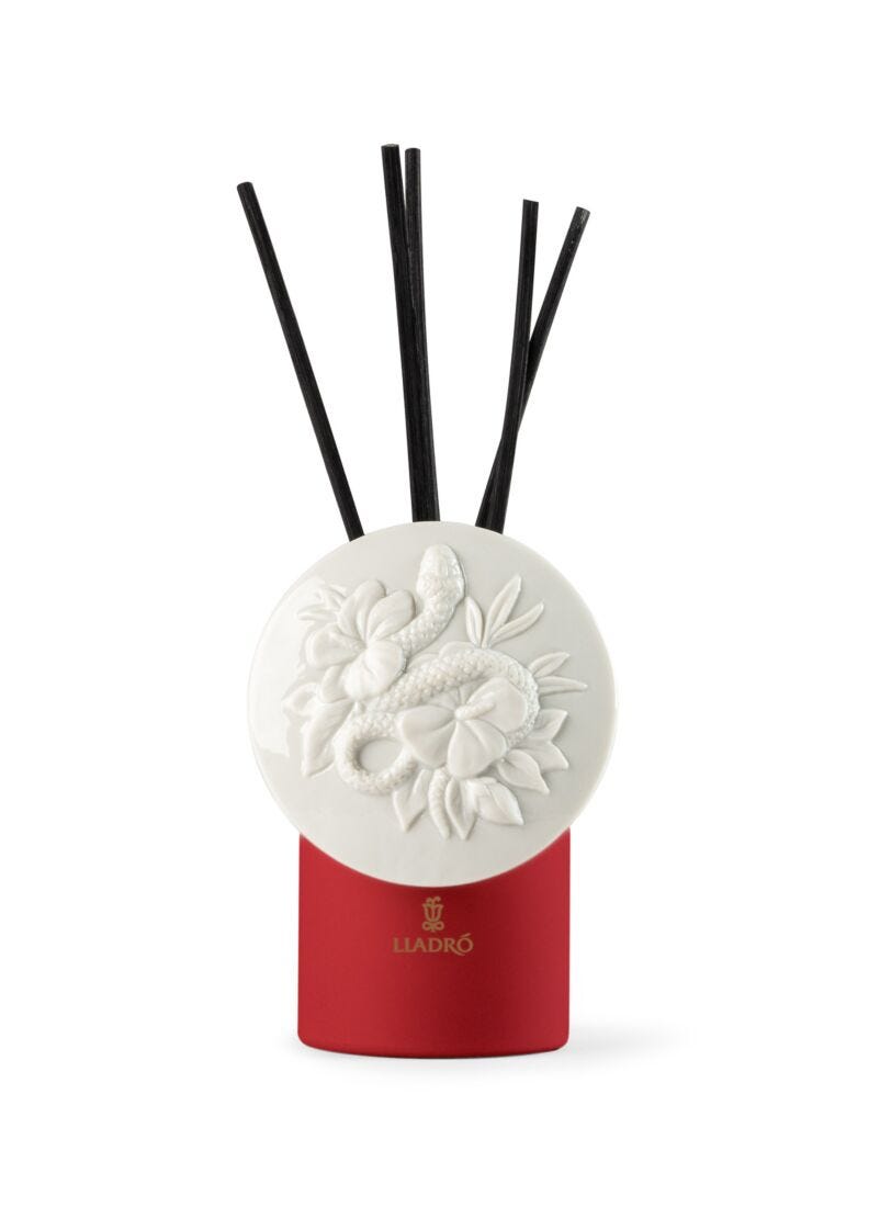 Snake perfume diffuser - A Secret Orient in Lladró