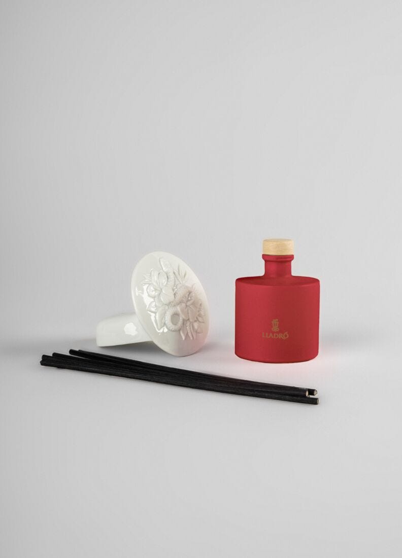 Snake perfume diffuser - A Secret Orient in Lladró