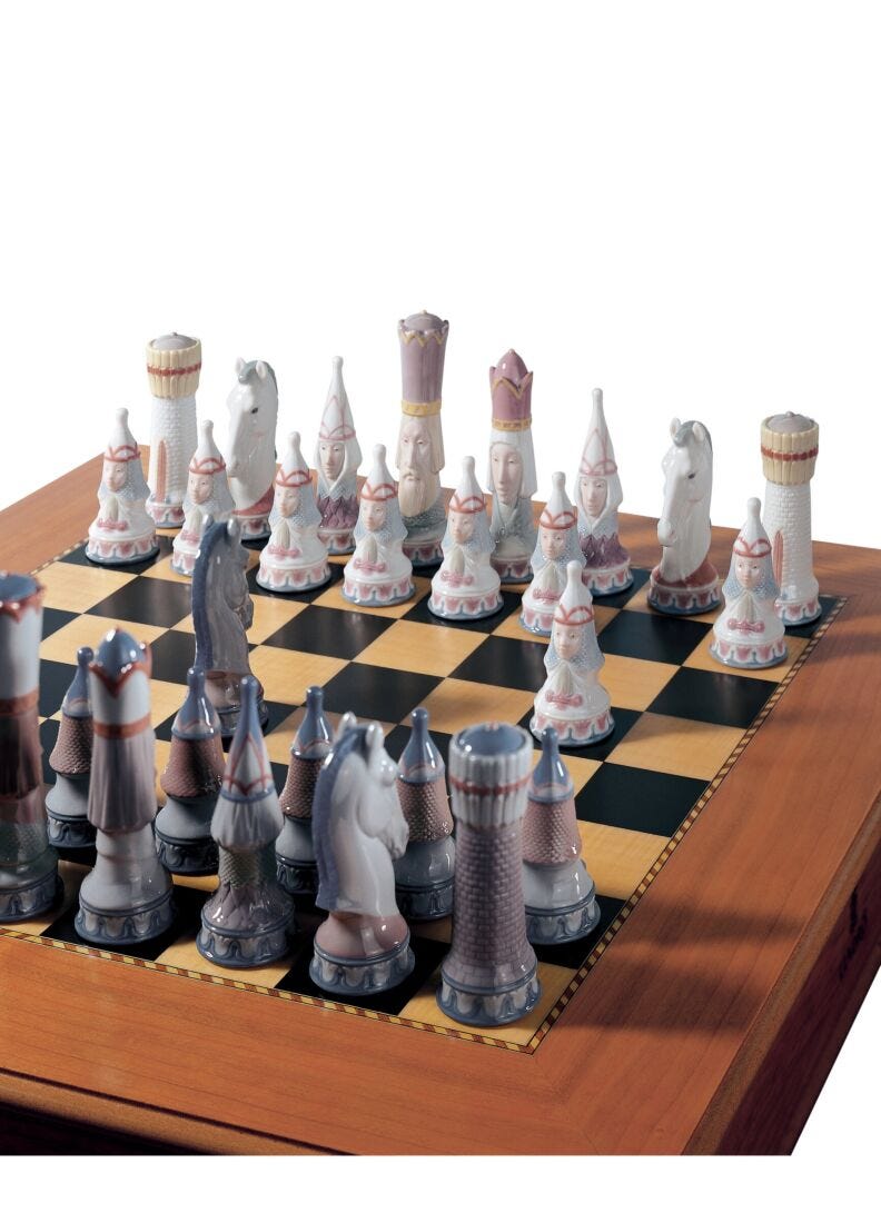Chess Set. Silver Lustre - Lladro-Canada