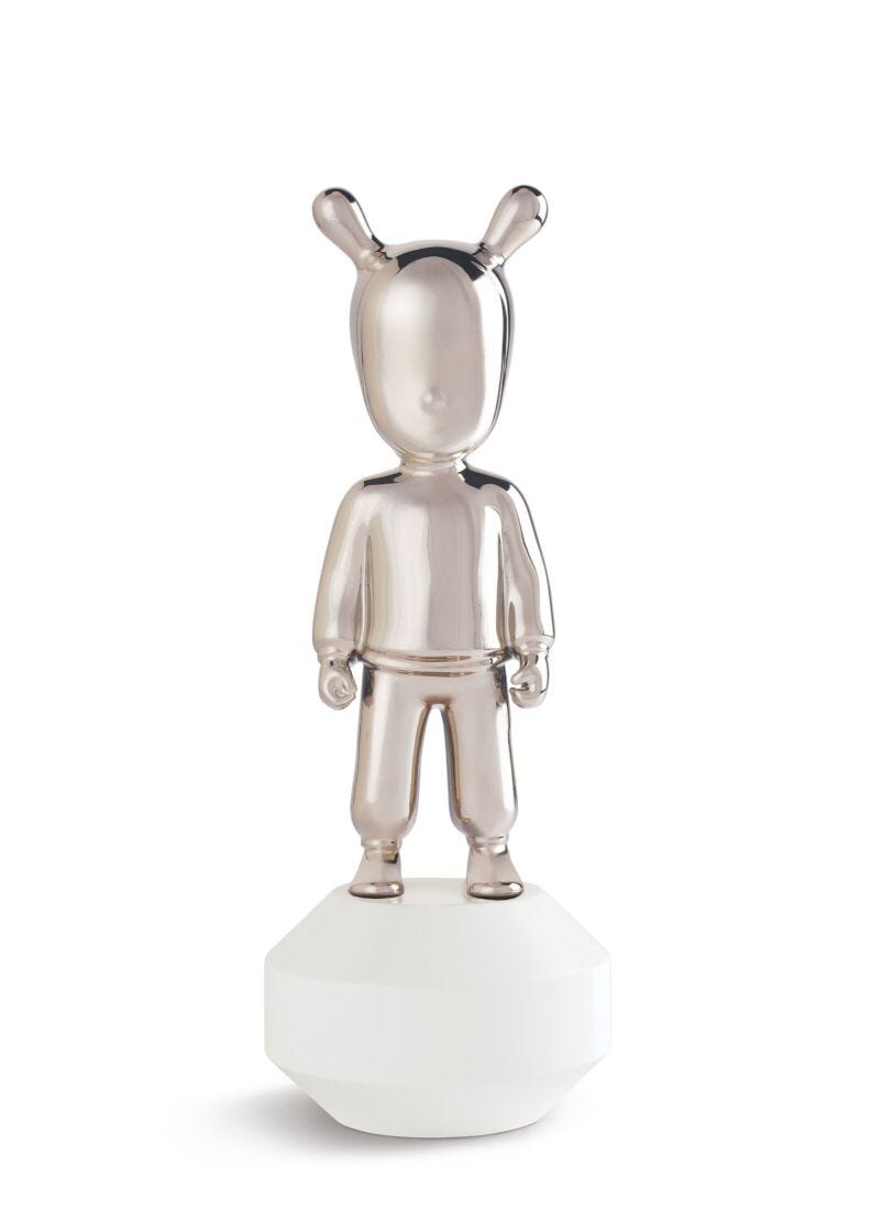 The Silver Guest Figurine. Small Model. in Lladró