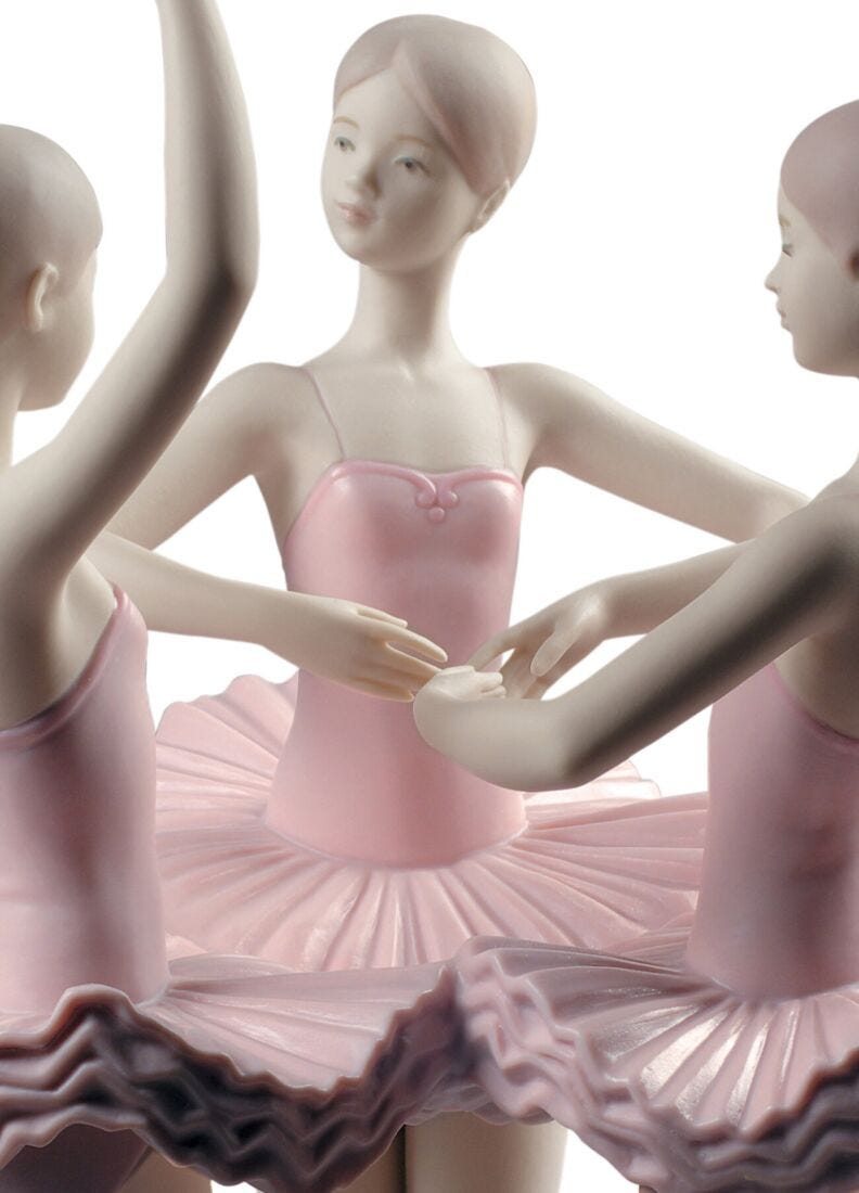 LLADRÓ Rose Ballet Figurine. Porcelain Ballerina Figure.