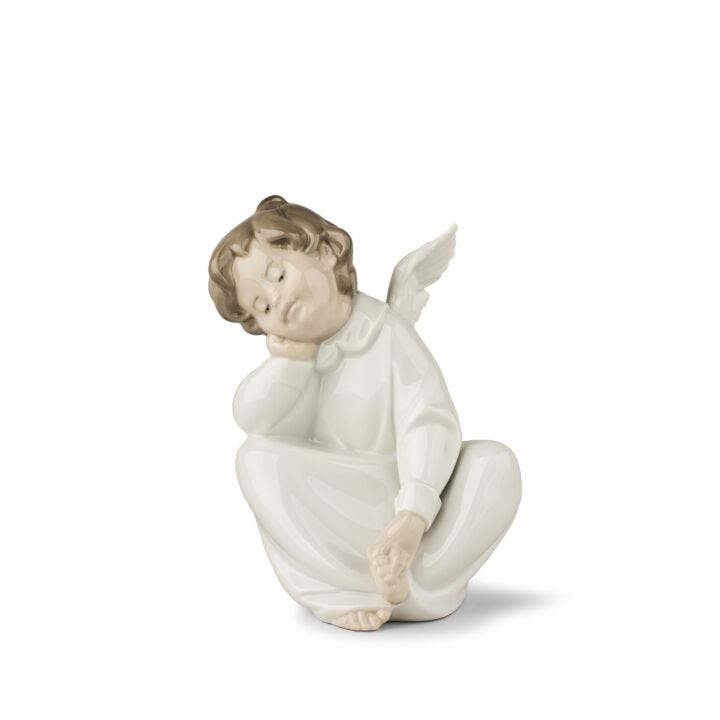 Angel Dreaming Figurine in Lladró