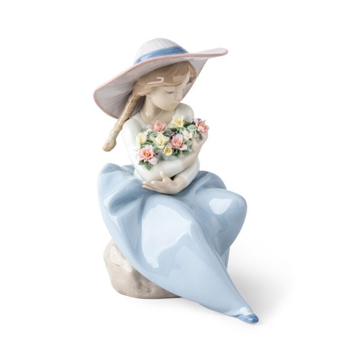 Fragrant Bouquet Girl Figurine in Lladró