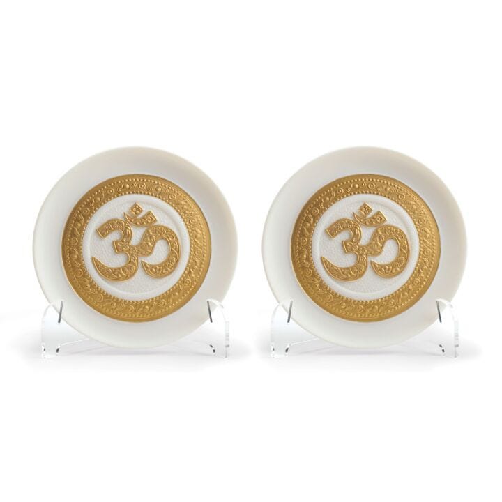 Om Decorative Plates. Set of 2. Golden Lustre in Lladró