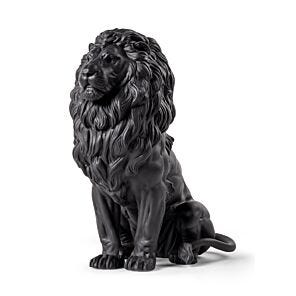 Majestic Lion Sculpture