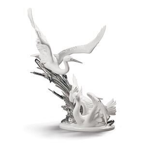 Elegant Swan Figurine - Lladro-USA