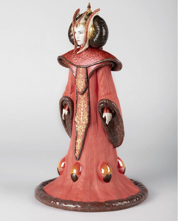 Detalles de la escultura de porcelana Amidala