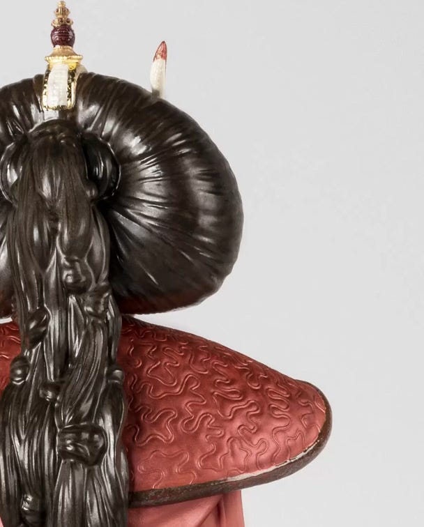 Detalles de la escultura de porcelana Amidala