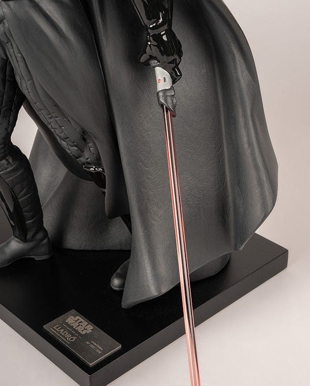 Detalles de la escultura de porcelana Darth Vader