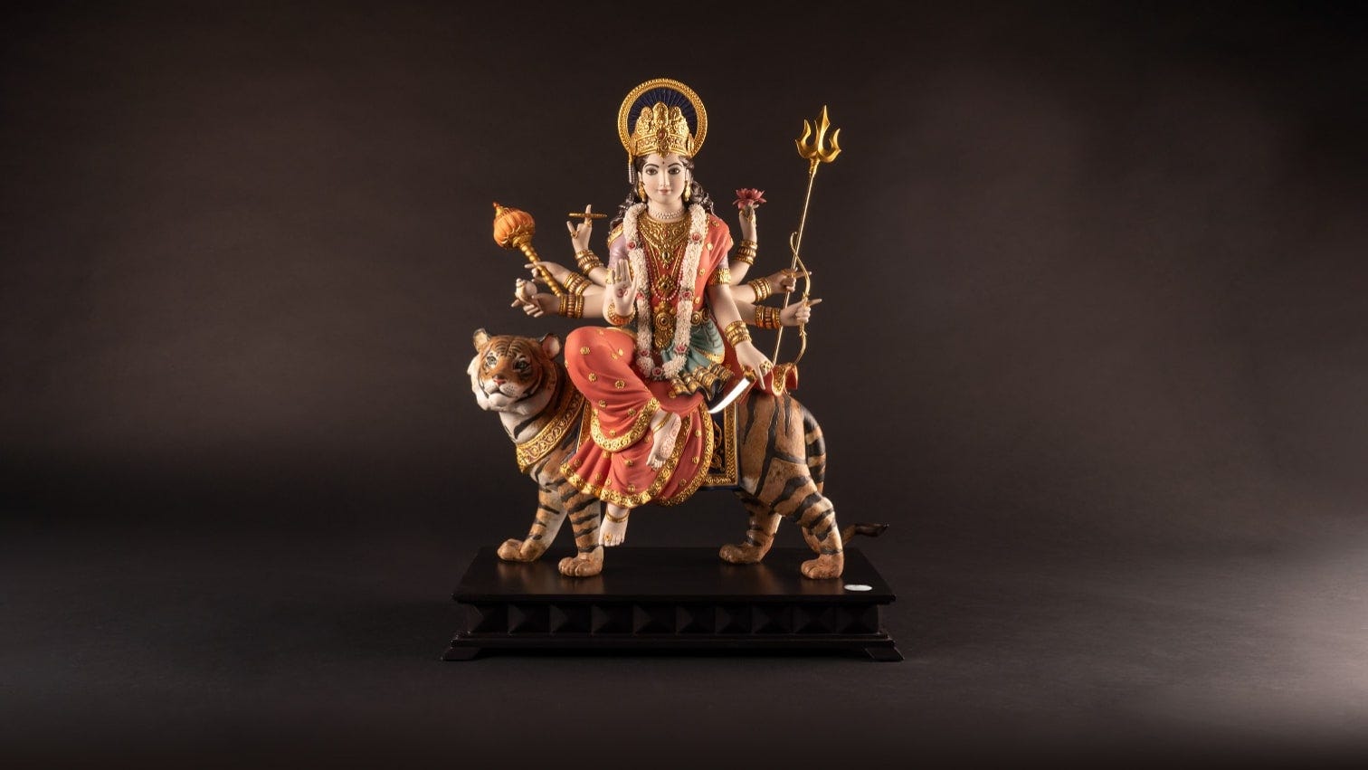 Escultura de diosa Durga